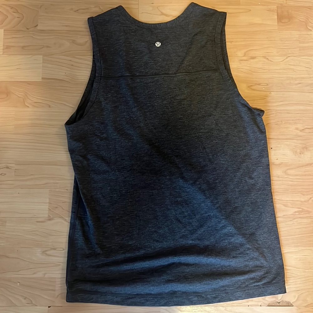 men’s lulu muscle tee, good condition